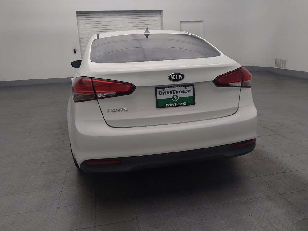 Used 2017 Kia Forte LX FWD image 6