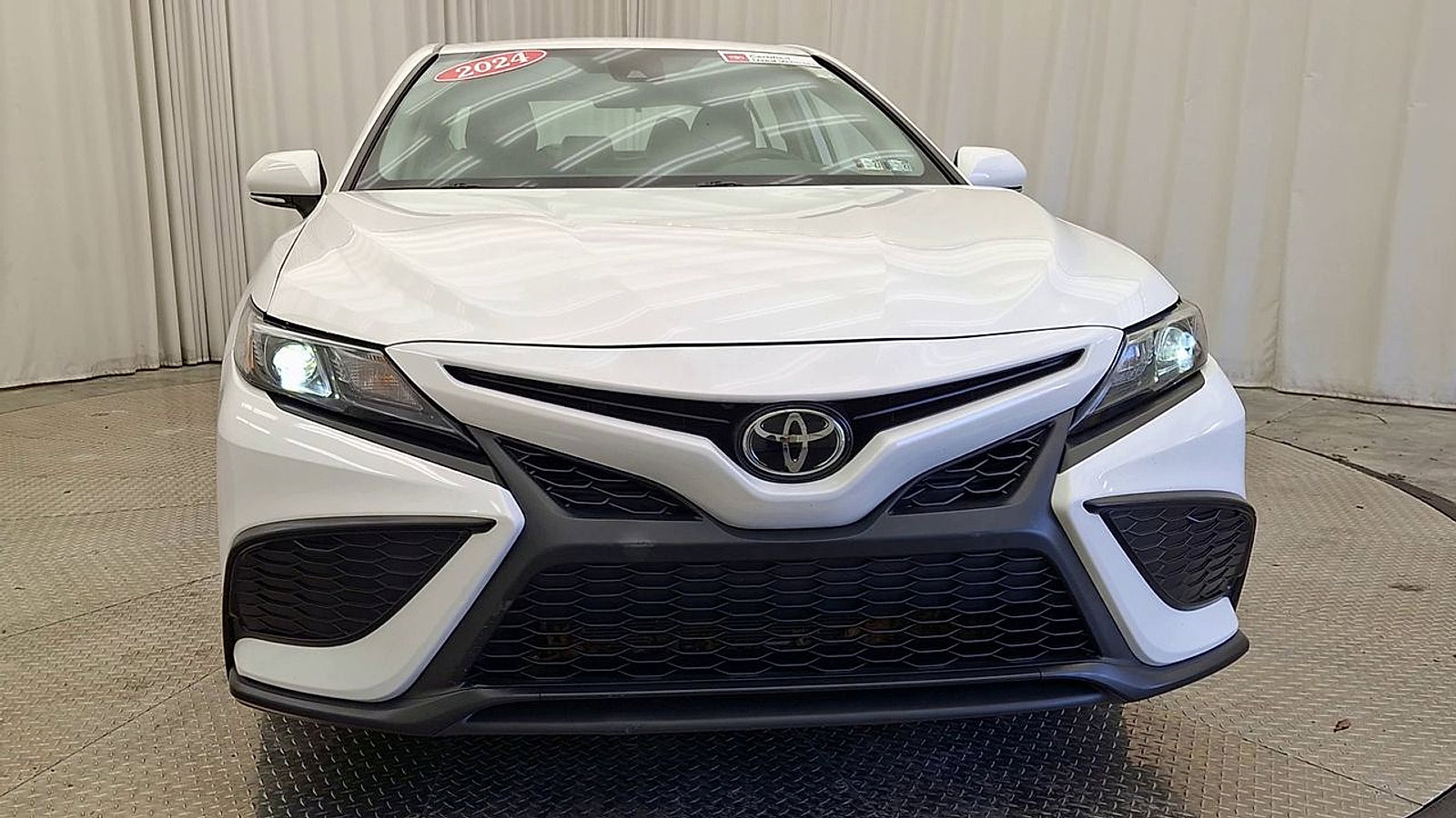 Certified 2024 Toyota Camry SE FWD image 6