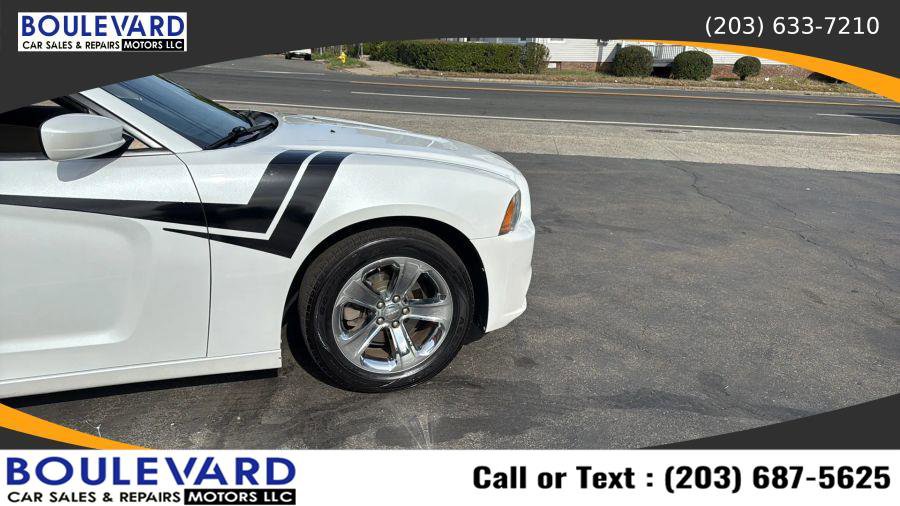 Used 2013 Dodge Charger SE w/ Sport Appearance Group image 12