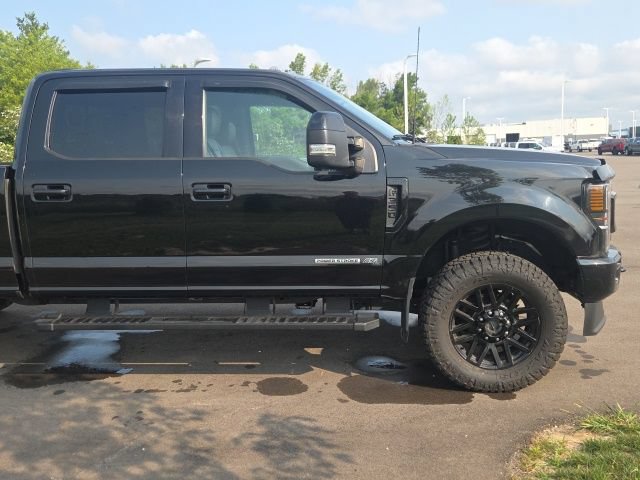 Used 2022 Ford F350 Lariat w/ Black Appearance Package AWD/4WD image 4