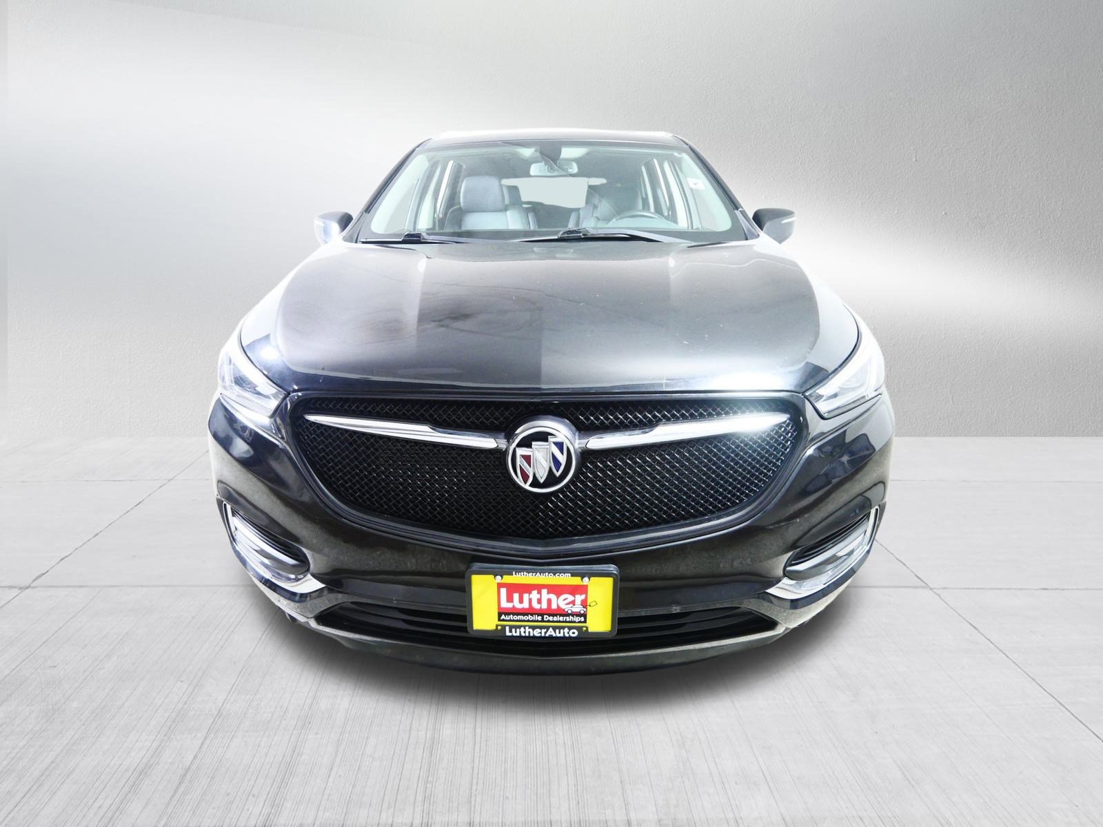 Used 2020 Buick Enclave Essence image 2