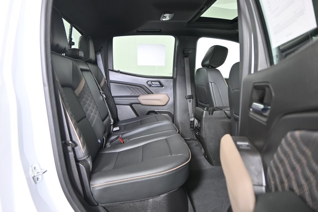 Used 2024 GMC Canyon Denali AWD/4WD image 17