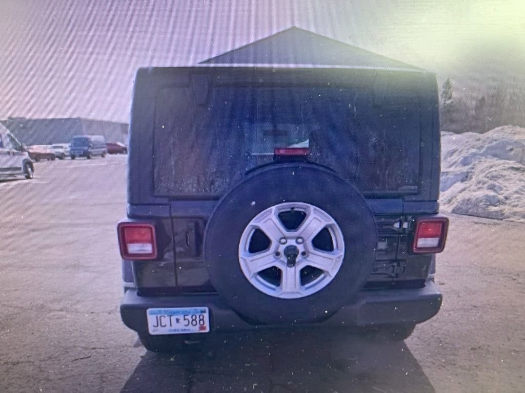 Used 2022 Jeep Wrangler Unlimited Sport image 14