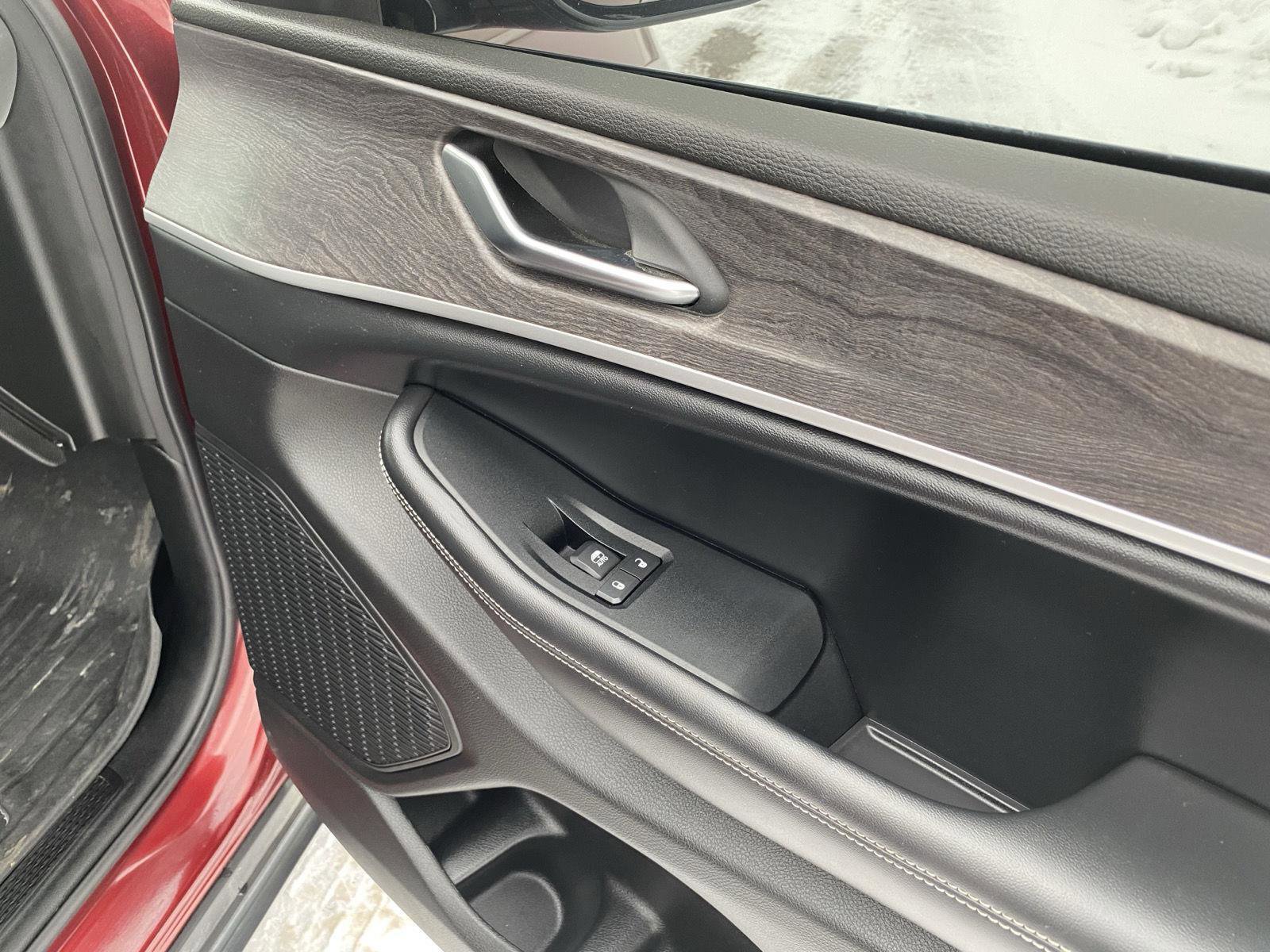 Used 2023 Jeep Grand Cherokee L Limited image 30