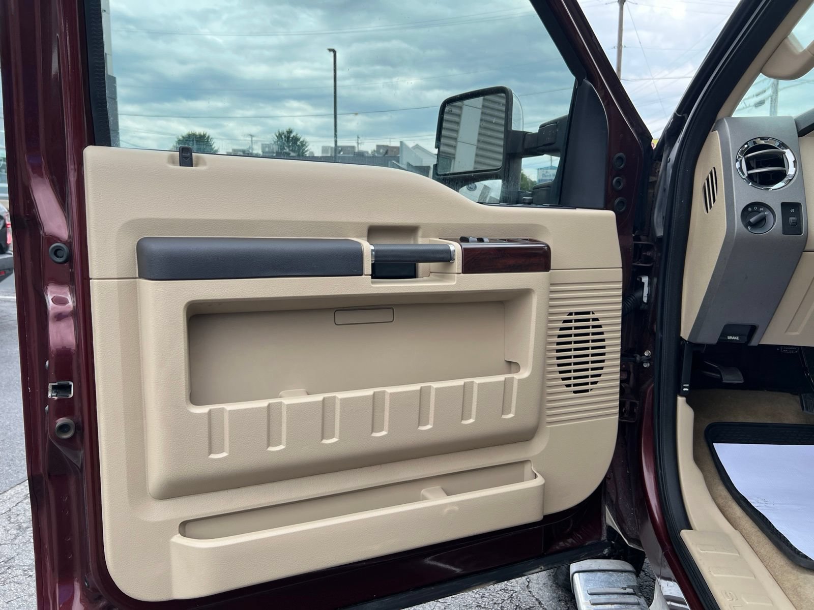 Used 2009 Ford F250 Lariat AWD/4WD image 23