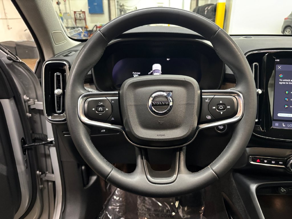Certified 2023 Volvo XC40 B5 Core AWD/4WD image 21