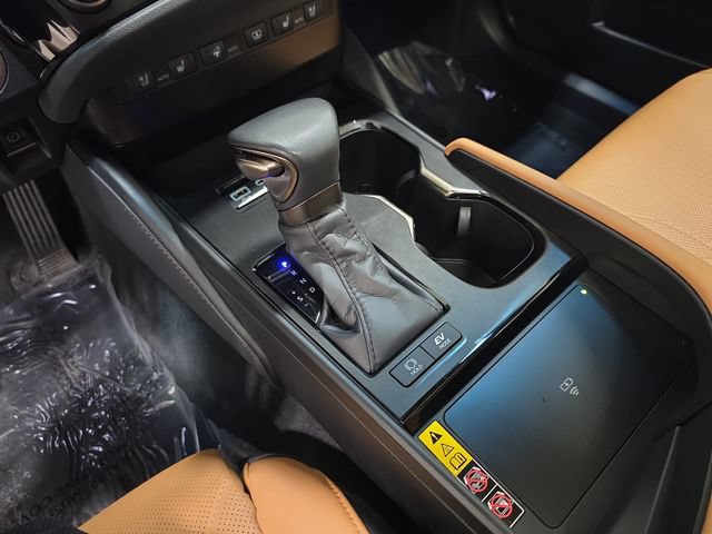 Used 2024 Lexus ES 300h w/ Technology Package FWD image 25