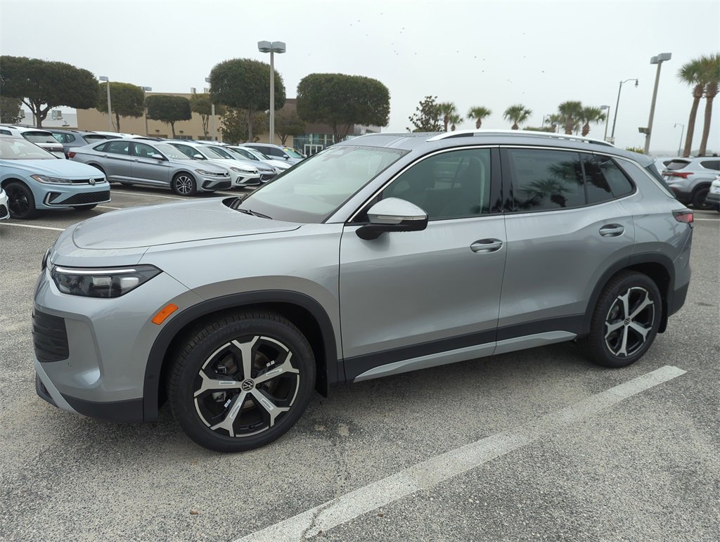 New 2026 Volkswagen Tiguan SE image 13