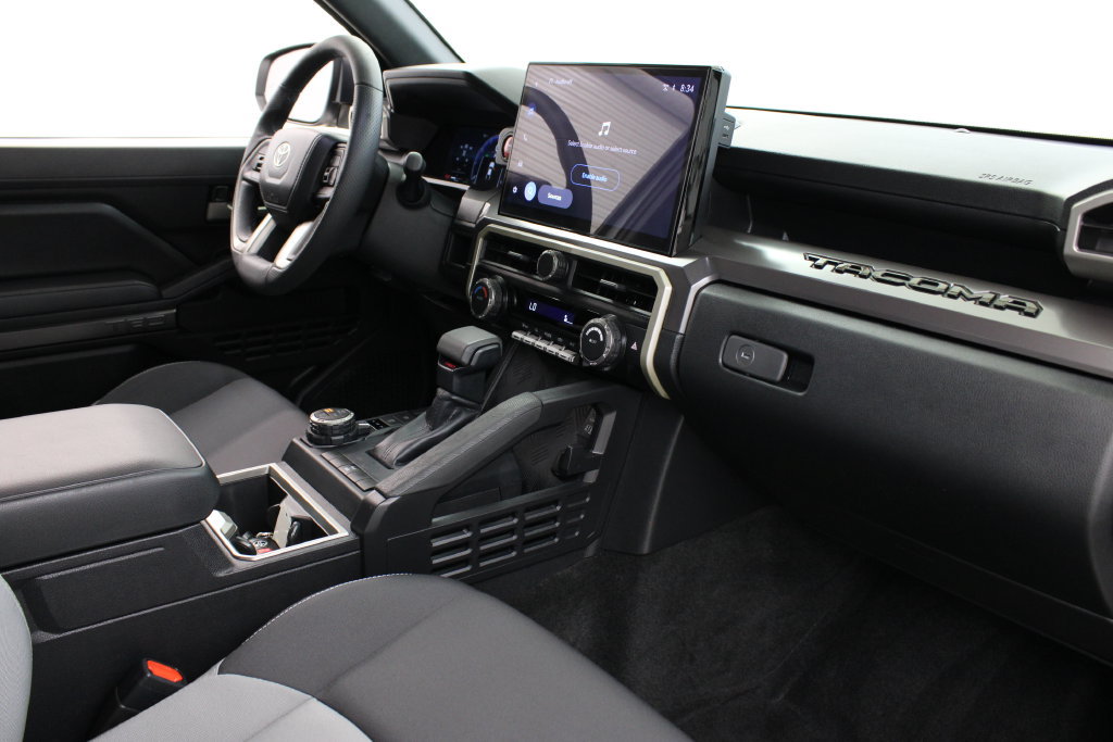 Used 2025 Toyota Tacoma TRD Off-Road AWD/4WD image 23