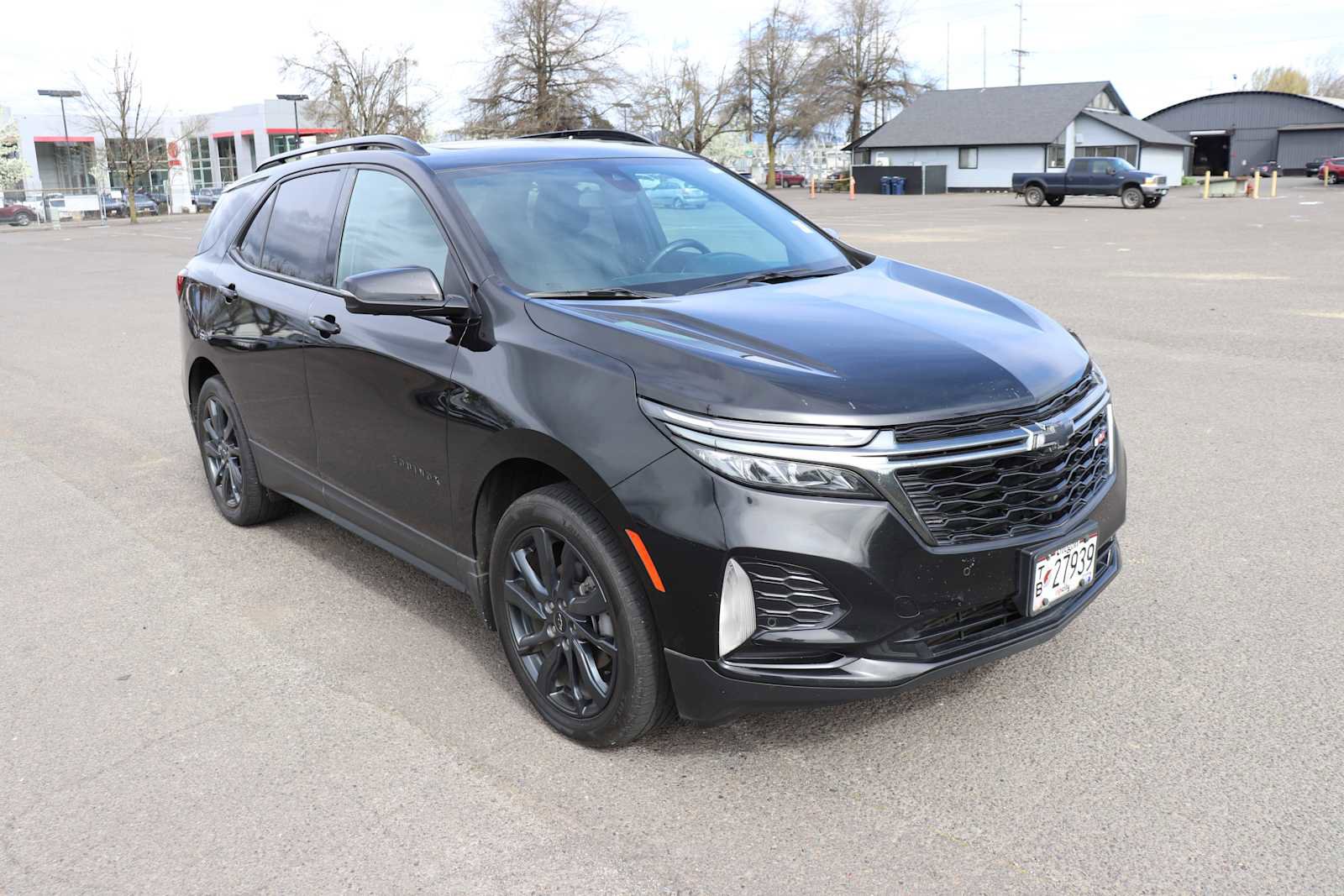 Used 2022 Chevrolet Equinox RS w/ RS Leather Package image 3