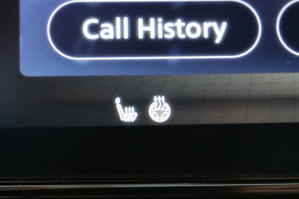 Used 2023 Nissan Ariya AWD image 56