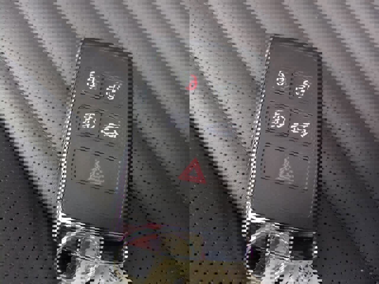 New 2026 Land Rover Discovery Dynamic SE image 37