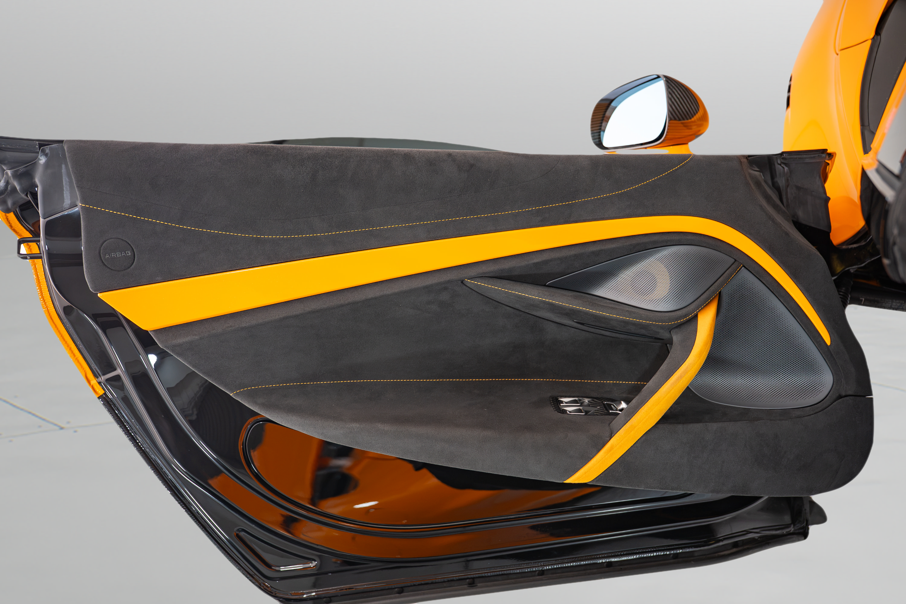 Used 2022 McLaren 765LT RWD image 26