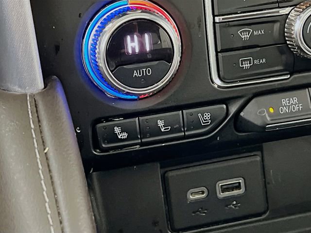 Used 2022 GMC Yukon XL SLT w/ SLT Luxury Package image 22