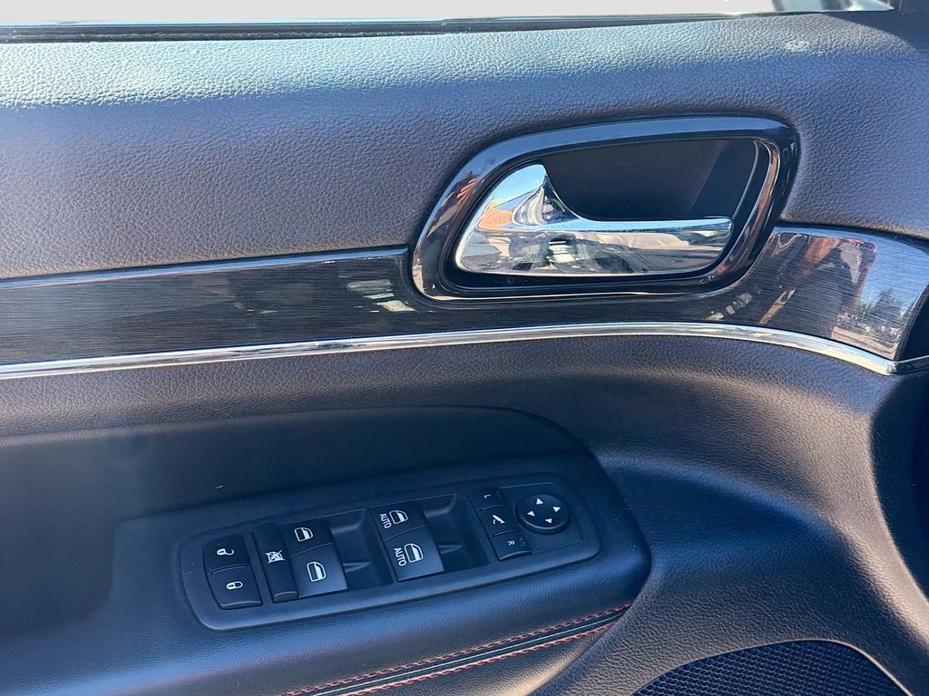 Used 2021 Jeep Grand Cherokee Trailhawk w/ Trailhawk Luxury Group image 18