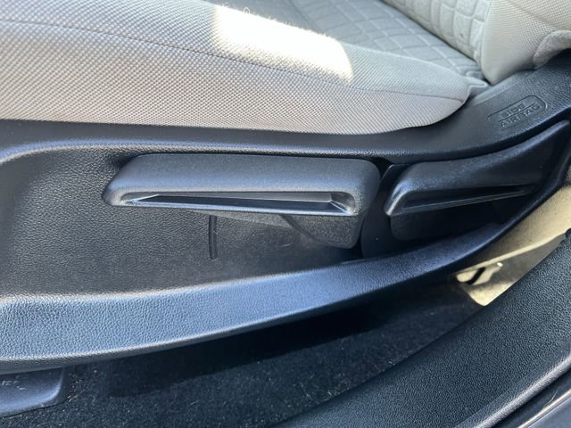 Used 2024 Honda HR-V LX image 16