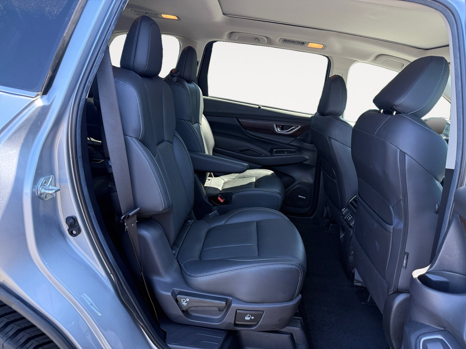 Used 2024 Subaru Ascent Touring AWD/4WD image 18