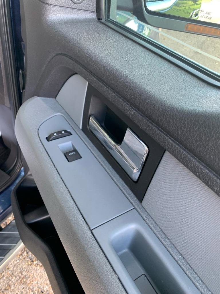Used 2013 Ford F150 XLT w/ XLT Chrome Pkg image 13