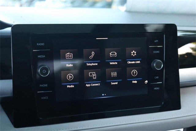 New 2025 Volkswagen Taos SE image 13