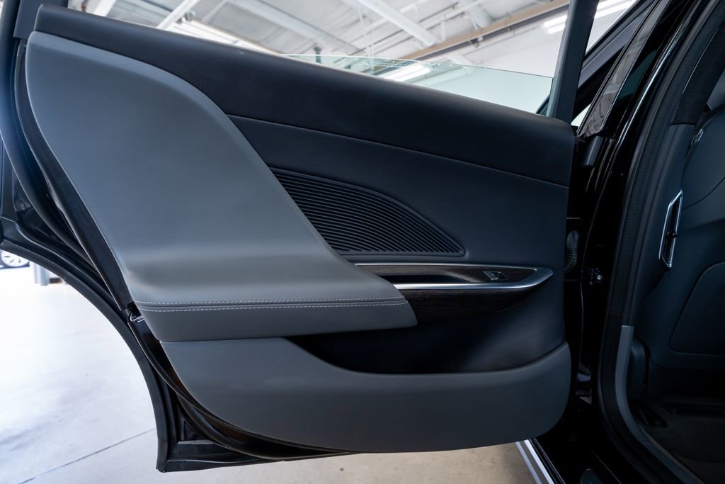 Used 2023 Lucid Air Pure AWD/4WD image 34