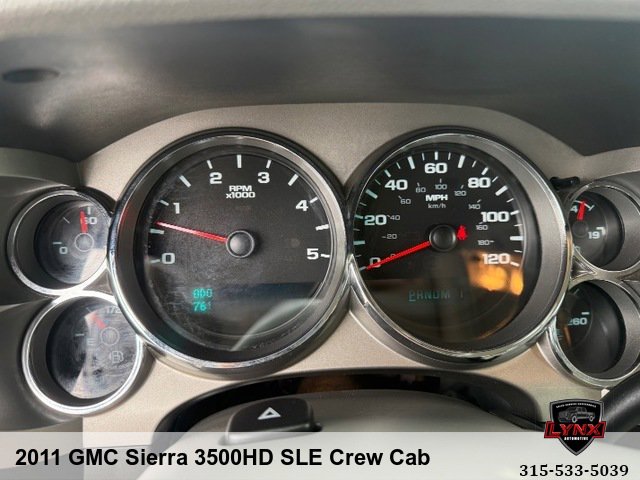 Used 2011 GMC Sierra 3500 SLE w/ SLE Preferred Package AWD/4WD image 14
