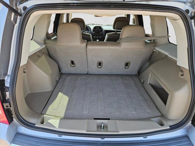 Used 2016 Jeep Patriot High Altitude FWD image 5