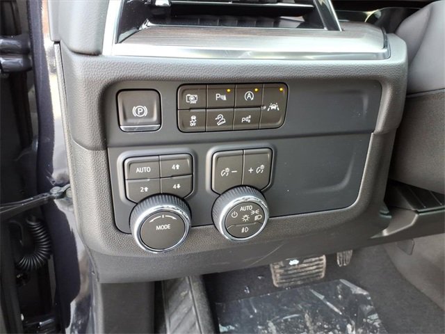 New 2026 Chevrolet Suburban Z71 w/ Comfort Package image 11