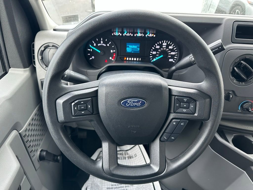 Used 2024 Ford E-350 and Econoline 350 Super Duty image 17