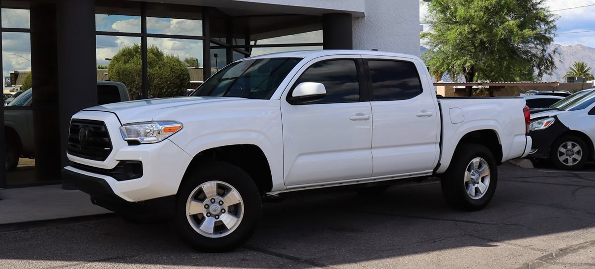 Used 2018 Toyota Tacoma SR w/ SR Convenience Package AWD/4WD image 3