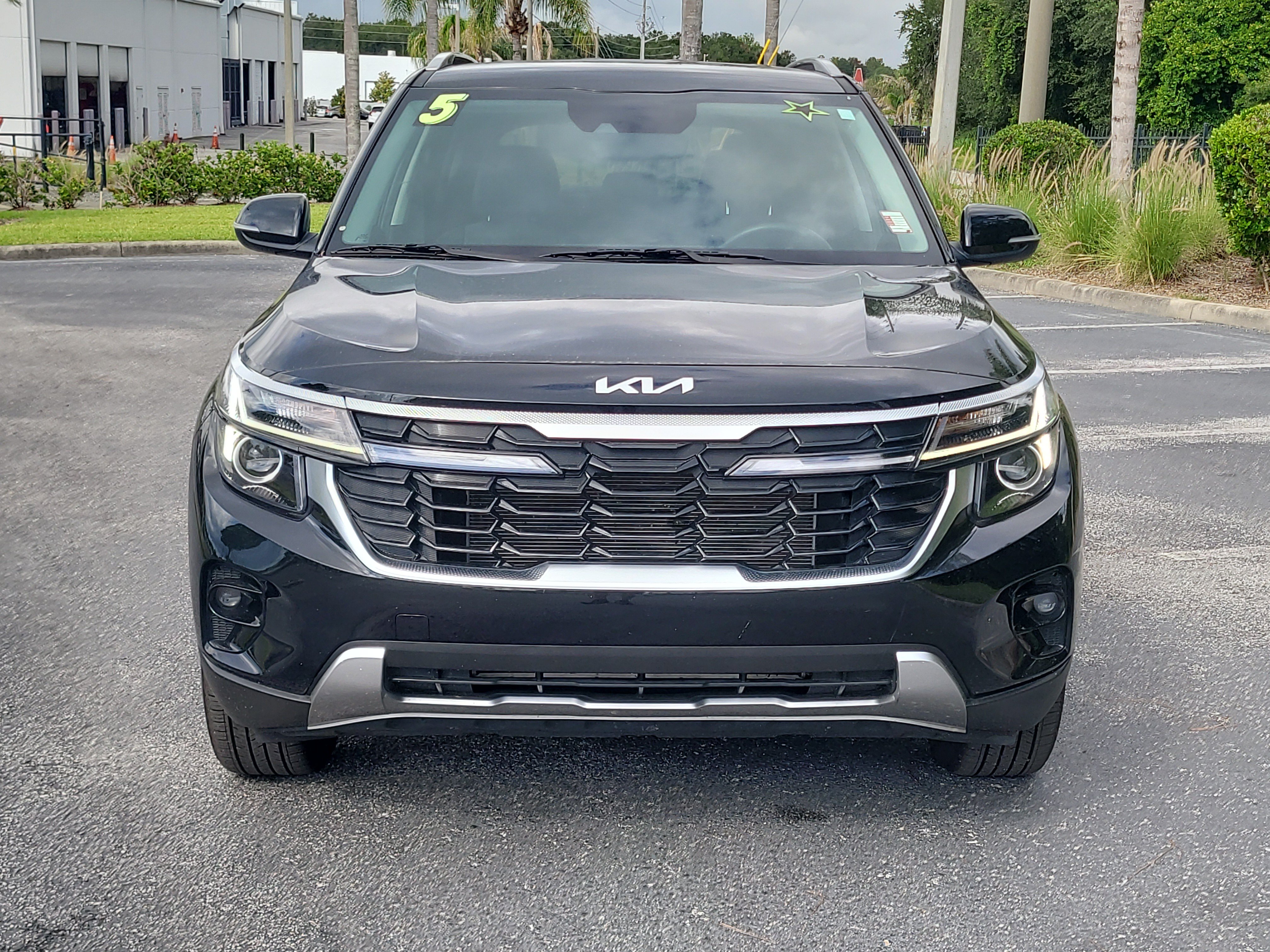 Used 2025 Kia Seltos S FWD image 2