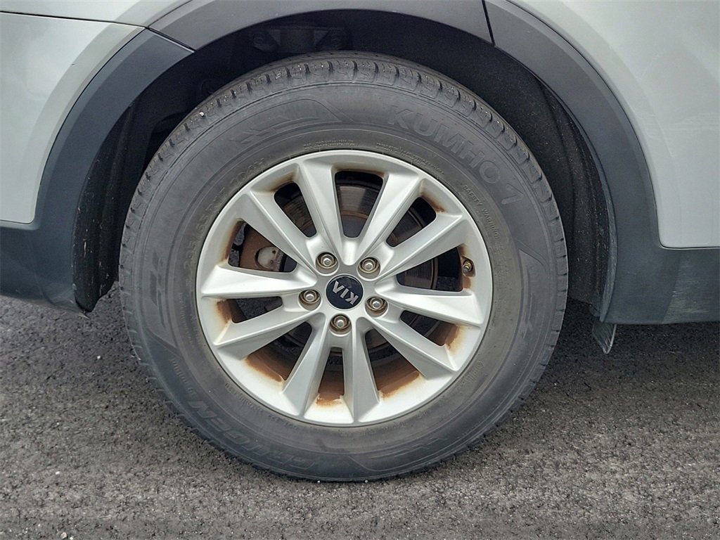 Used 2019 Kia Sorento L image 6