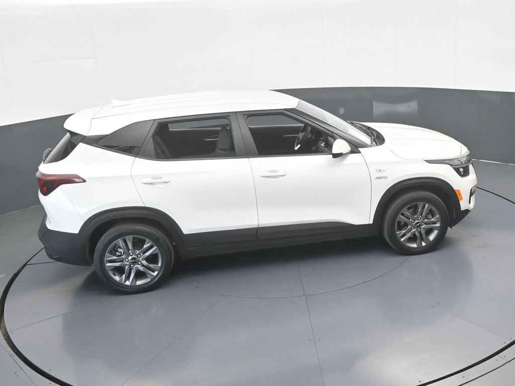 Used 2022 Kia Seltos LX image 45