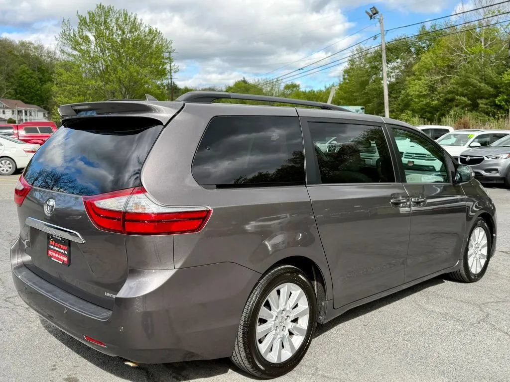 Used 2015 Toyota Sienna Limited Premium FWD image 8