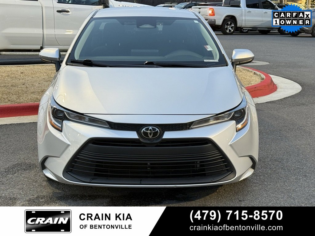 Used 2023 Toyota Corolla LE image 2