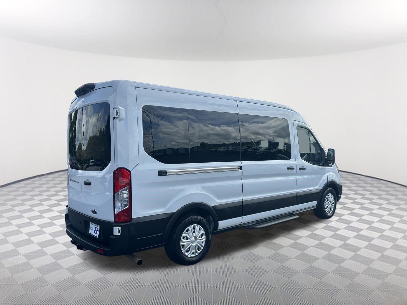 Used 2023 Ford Transit 350 XL RWD image 5