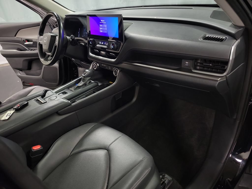 Used 2024 Toyota Grand Highlander AWD image 24
