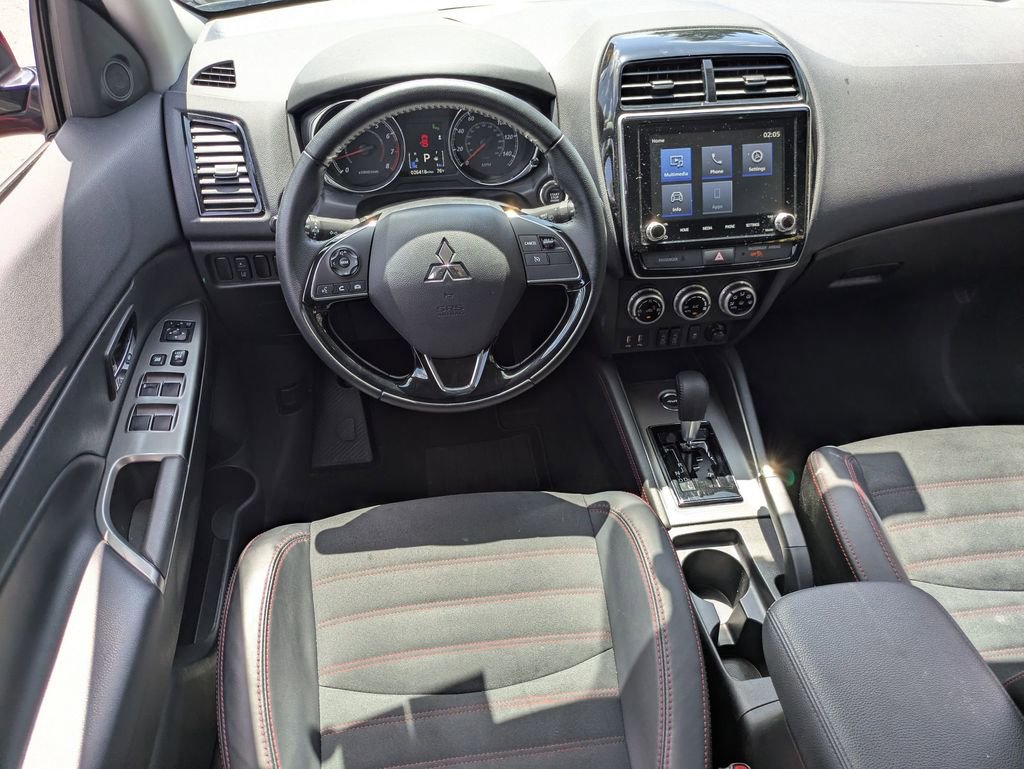 Used 2025 Mitsubishi Outlander Sport SE AWD/4WD image 25