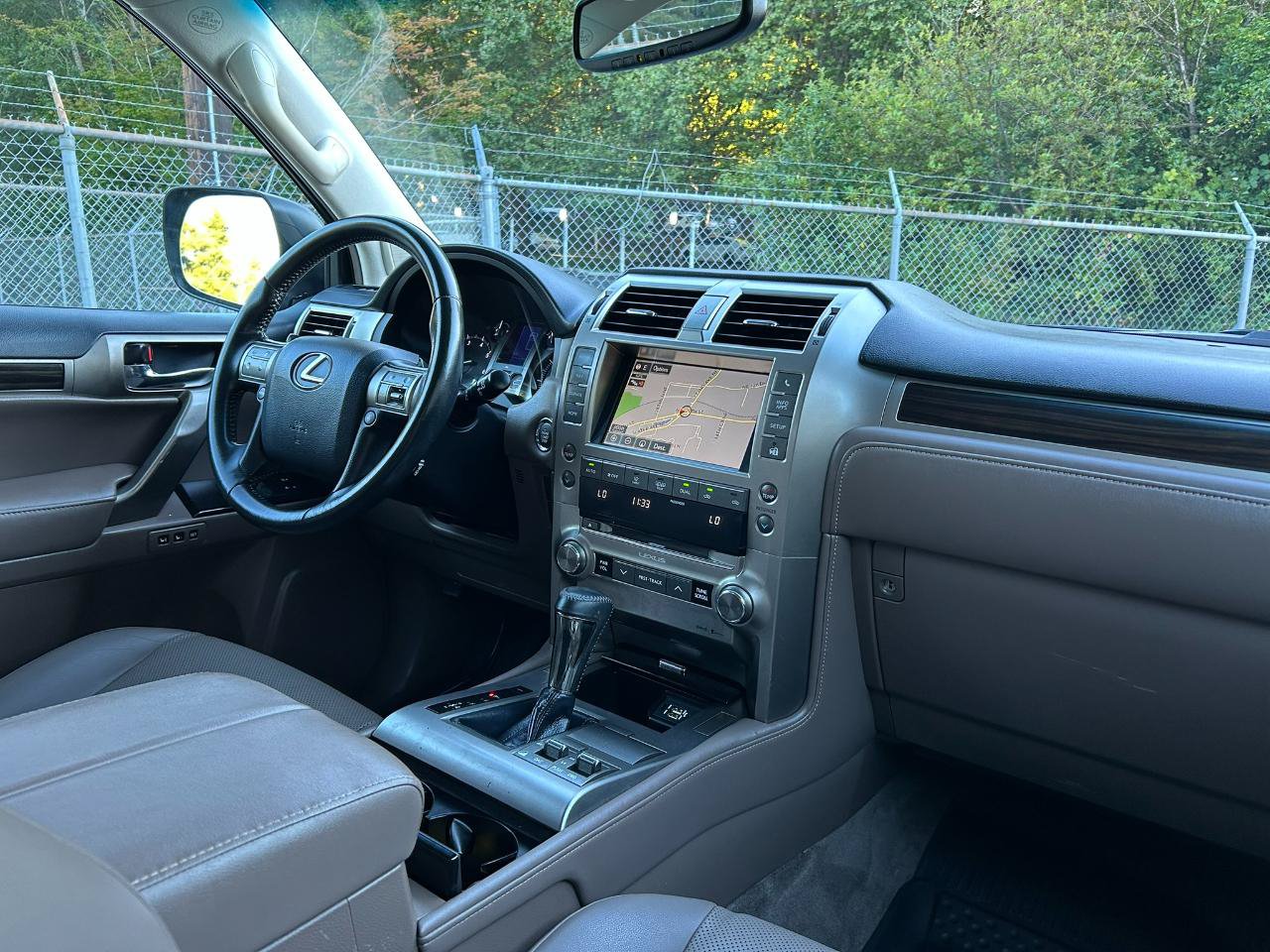 Used 2018 Lexus GX 460 w/ Navigation Package AWD/4WD image 17