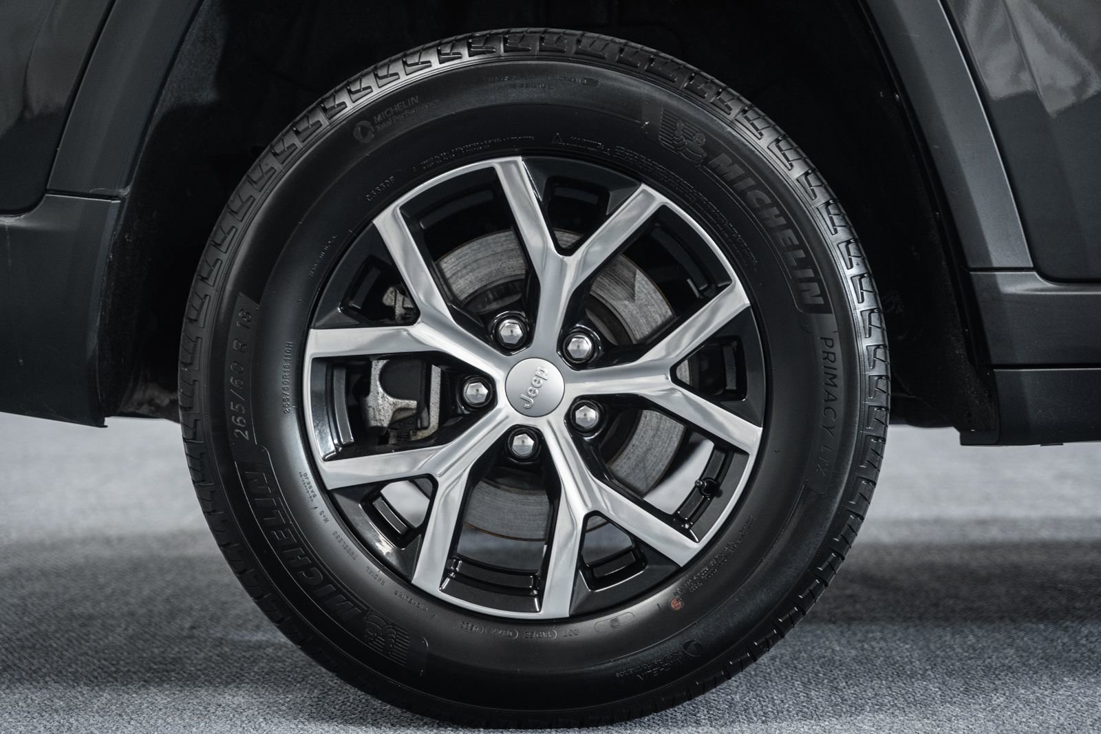 Used 2024 Jeep Grand Cherokee L Limited image 25