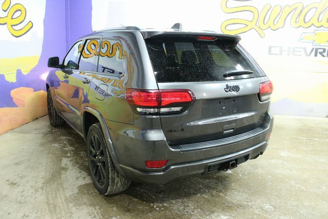 Used 2020 Jeep Grand Cherokee Altitude image 6