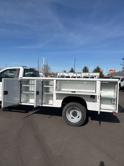 New 2026 Ford F550 4x4 Regular Cab Super Duty w/ XL Chrome Package image 9