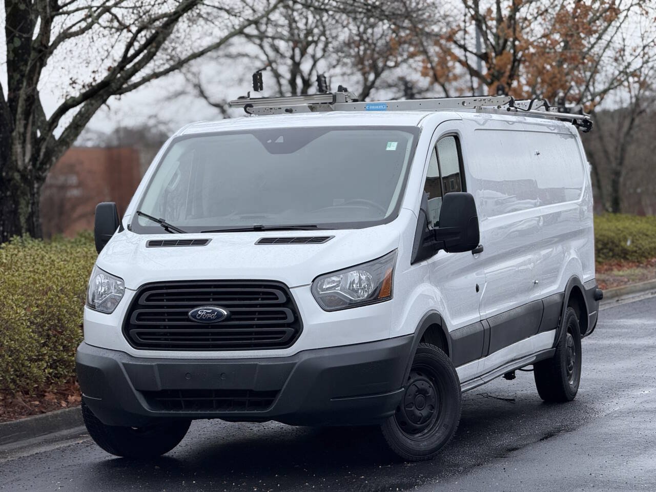 Used 2017 Ford Transit 250 148 Low Roof RWD image 1