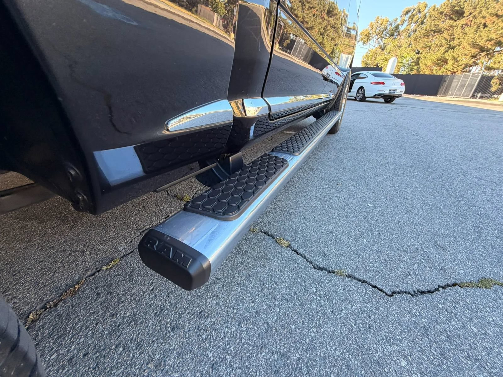 Used 2016 RAM 1500 Limited RWD image 16