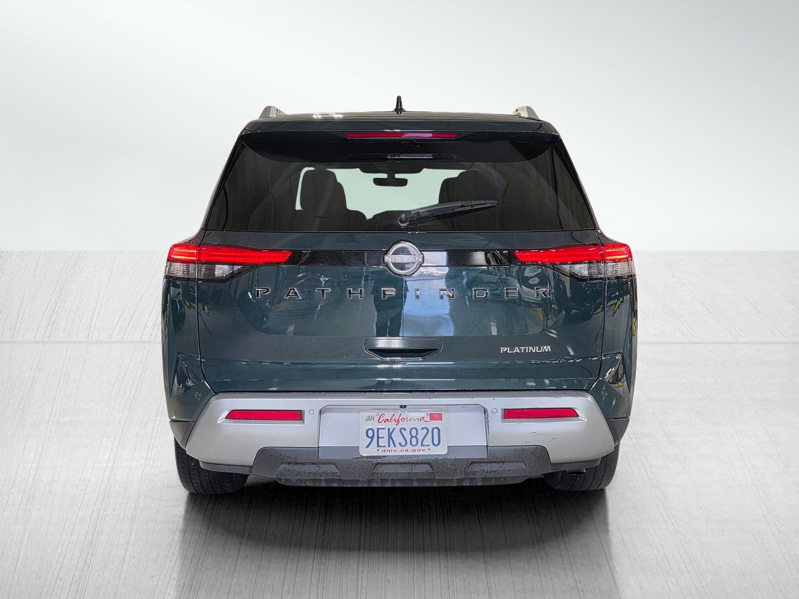 Used 2023 Nissan Pathfinder Platinum image 6