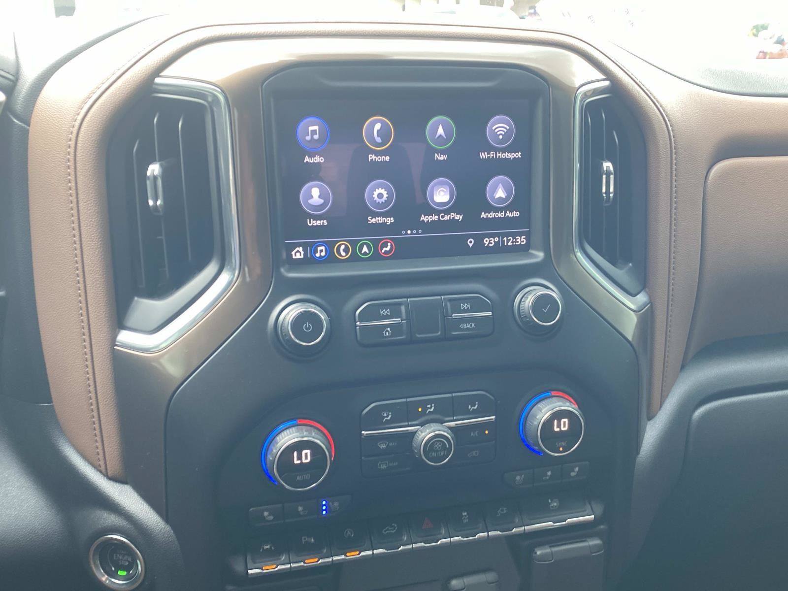 Used 2019 Chevrolet Silverado 1500 High Country w/ Technology Package AWD/4WD image 32