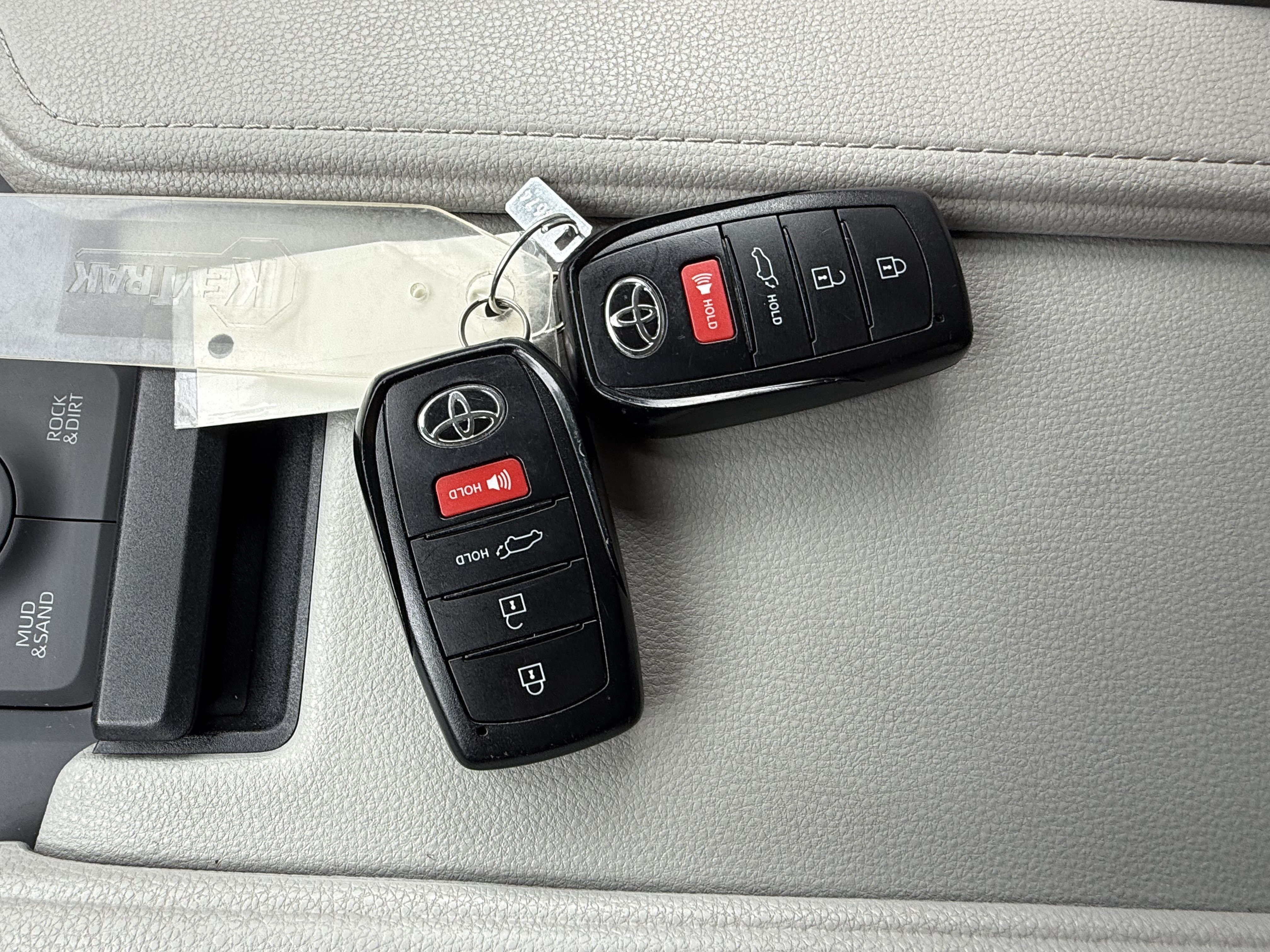 Certified 2024 Toyota Grand Highlander AWD image 40