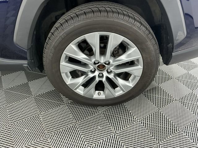 Used 2019 Toyota RAV4 XLE Premium w/ Cold Weather Package AWD/4WD image 19