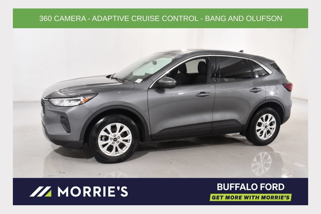 Used 2023 Ford Escape Active w/ Tech Pack #2 AWD/4WD image 1