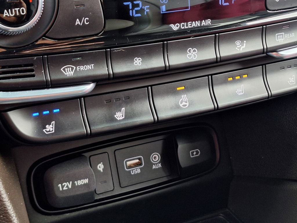 Used 2020 Hyundai Santa Fe Limited AWD/4WD image 23