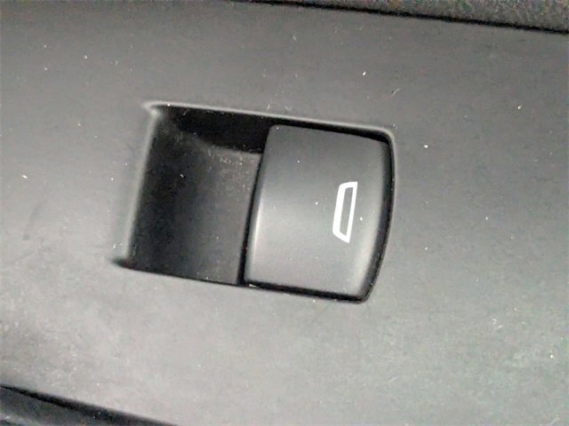 Used 2020 Chevrolet Blazer RS image 36